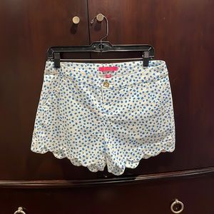 Lily Pultzer blue andcwhite pokadot shorts.